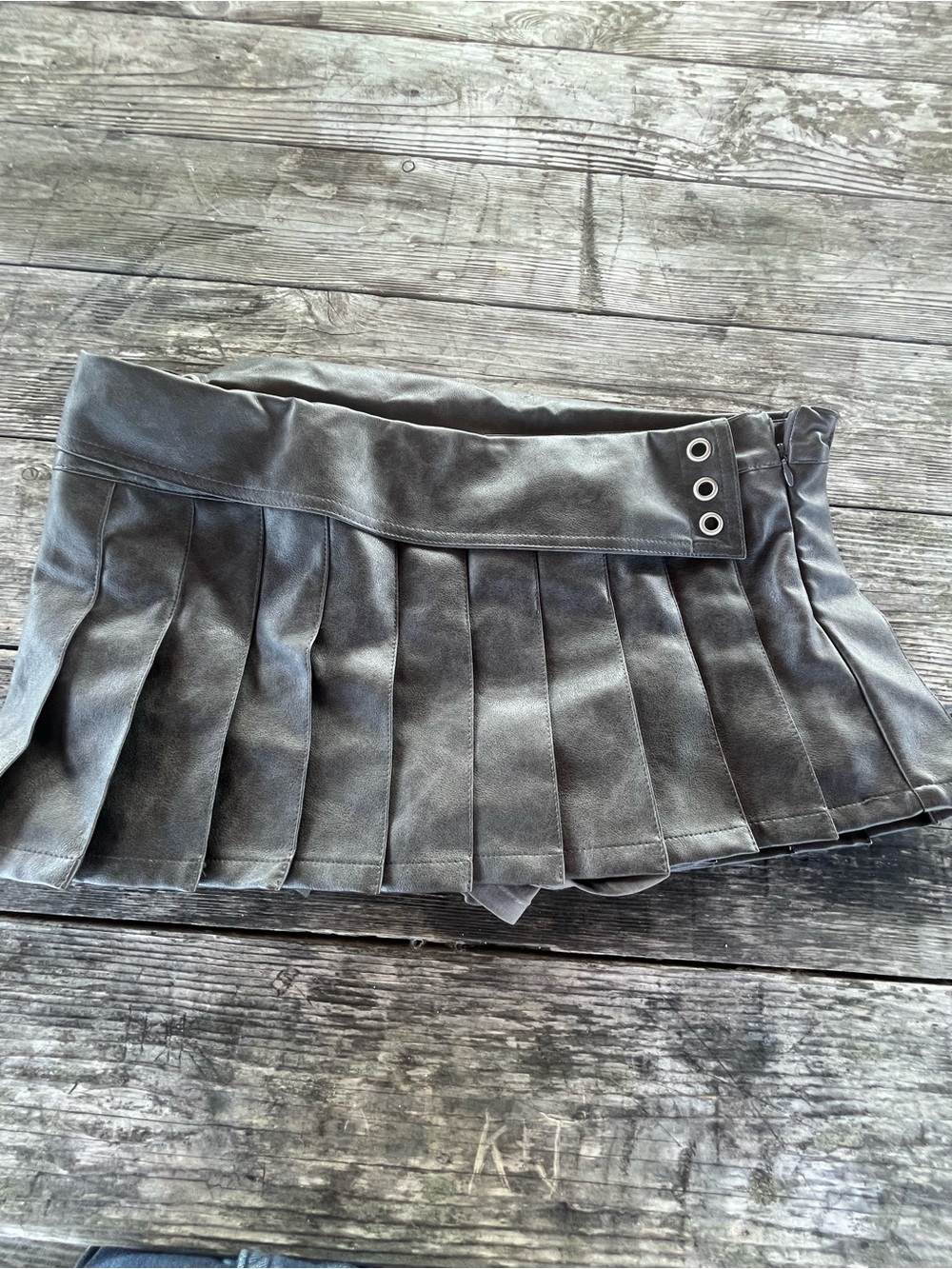 I AM GIA MINI PLEATED SKORT, sz med, lace up sides